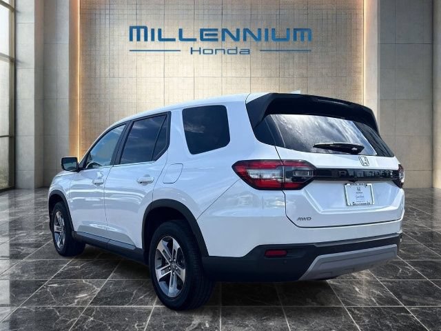Used 2023 Honda Pilot EX-L image 2
