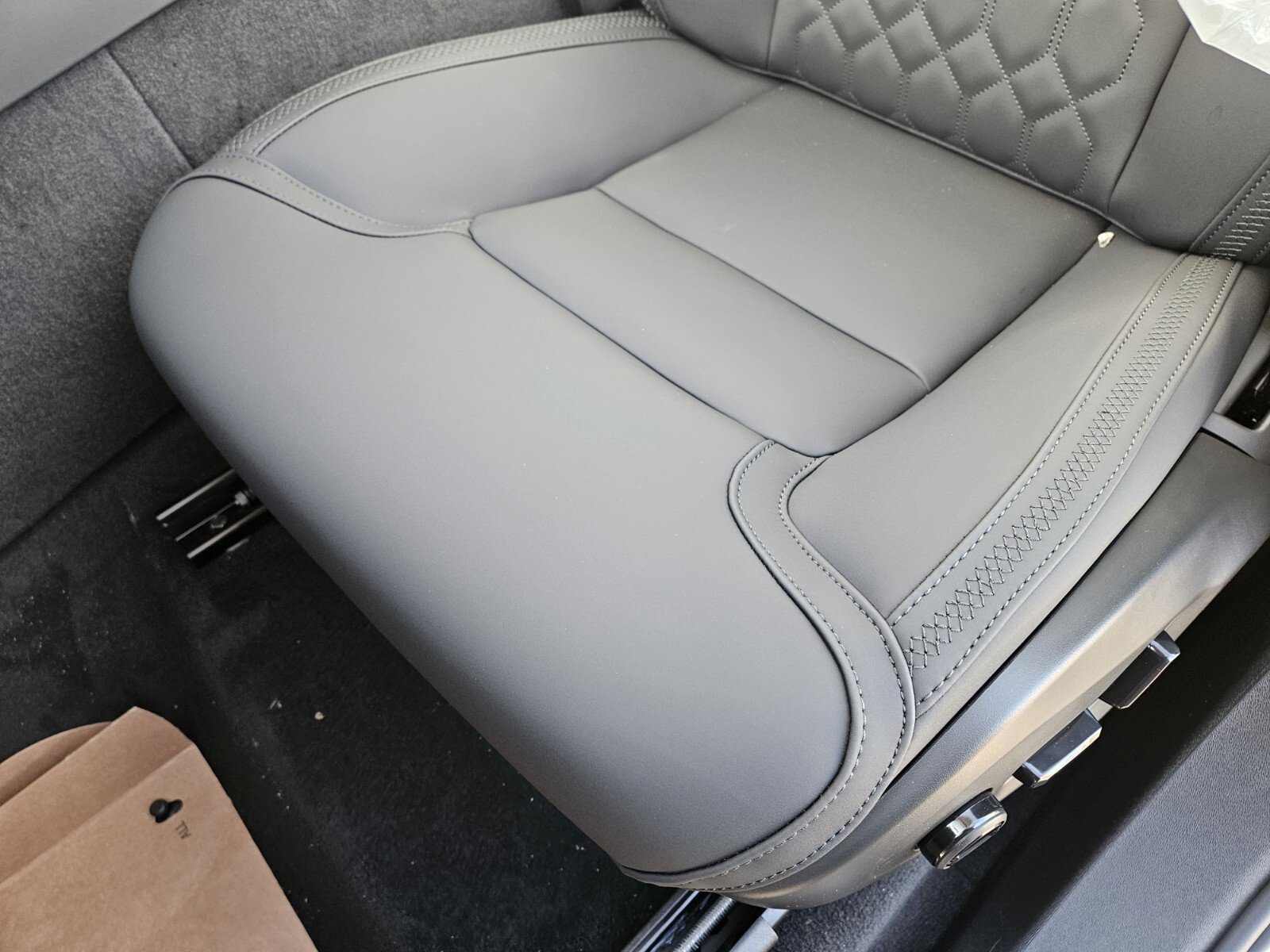 New 2026 Volvo XC90 B6 Plus w/ Protection Package Premier AWD/4WD image 8