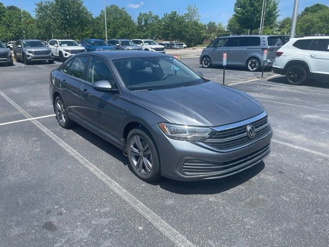 Used 2023 Volkswagen Jetta SE FWD image 5