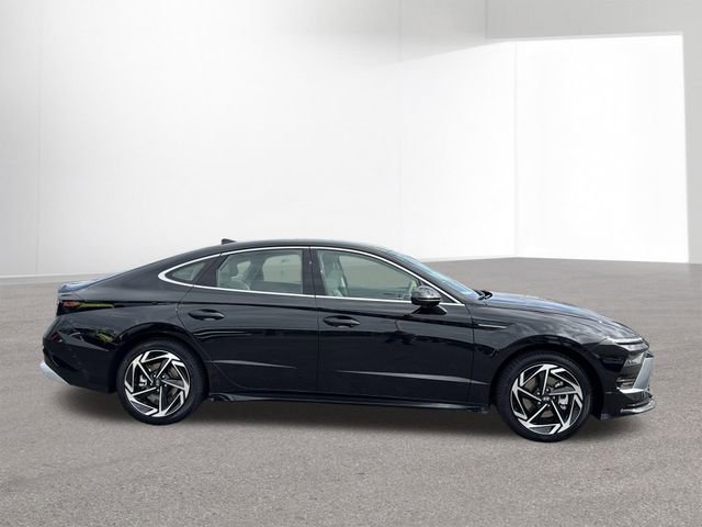 New 2026 Hyundai Sonata SEL FWD image 31