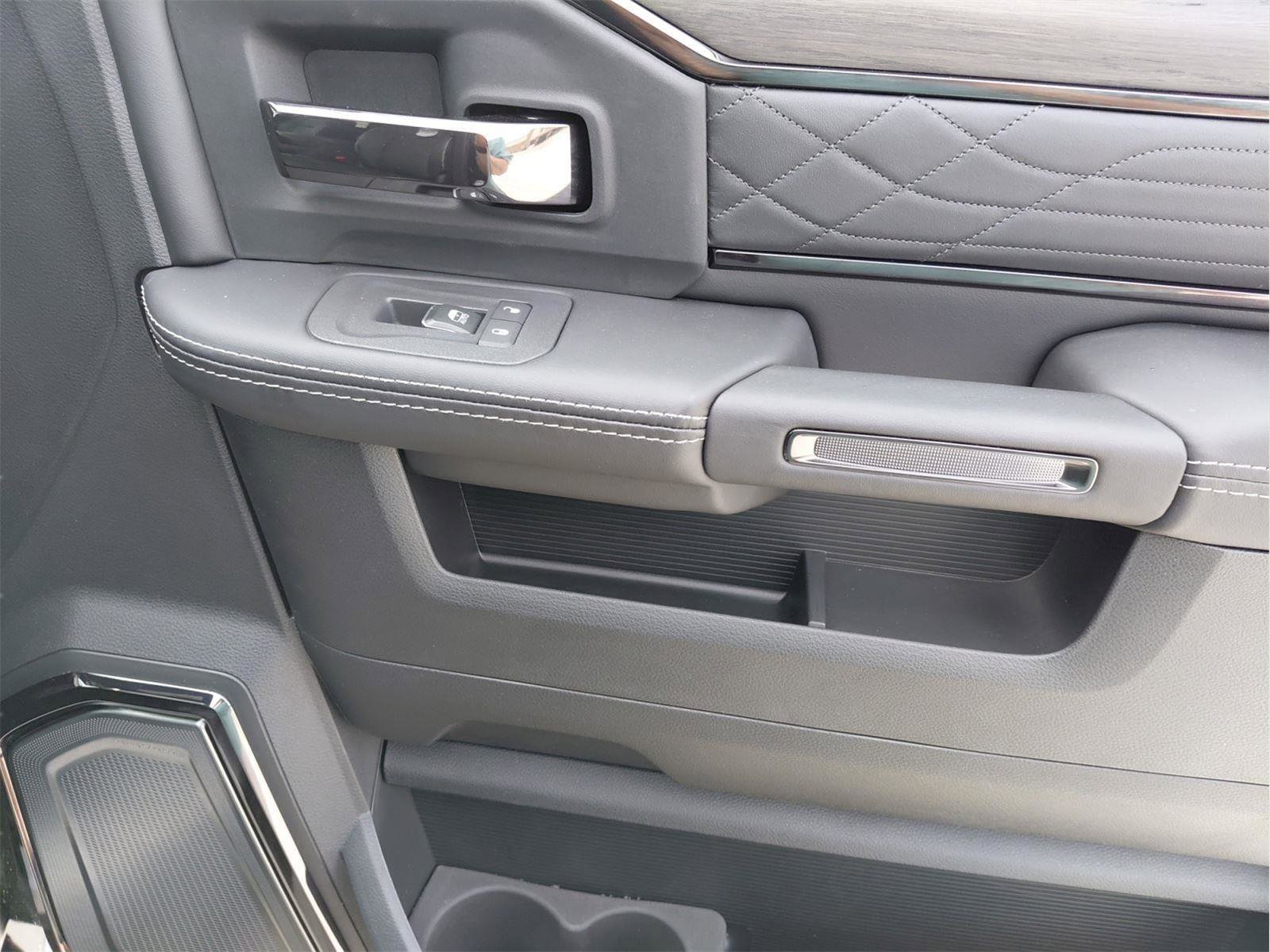 New 2026 RAM 2500 Limited image 18