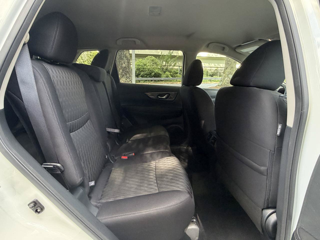 Used 2020 Nissan Rogue S w/ Special Edition Package FWD image 15