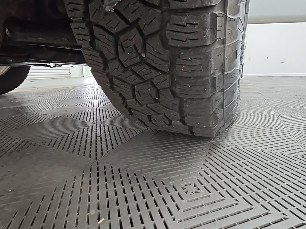 Used 2018 Chevrolet Silverado 1500 LT w/ All Star Edition image 41