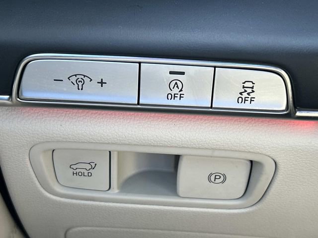 Used 2023 Genesis GV80 2.5T w/ Prestige 20" Package image 34