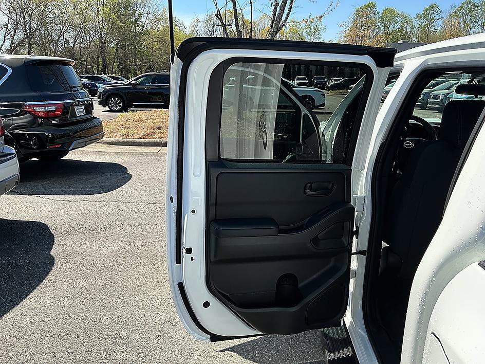 New 2026 Nissan Frontier SV image 21
