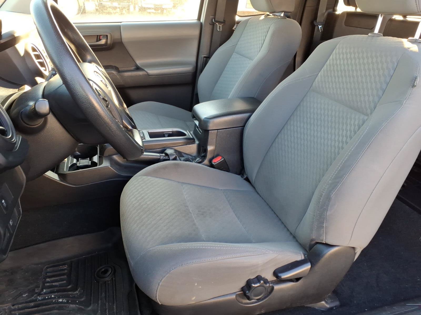 Used 2021 Toyota Tacoma SR RWD image 12