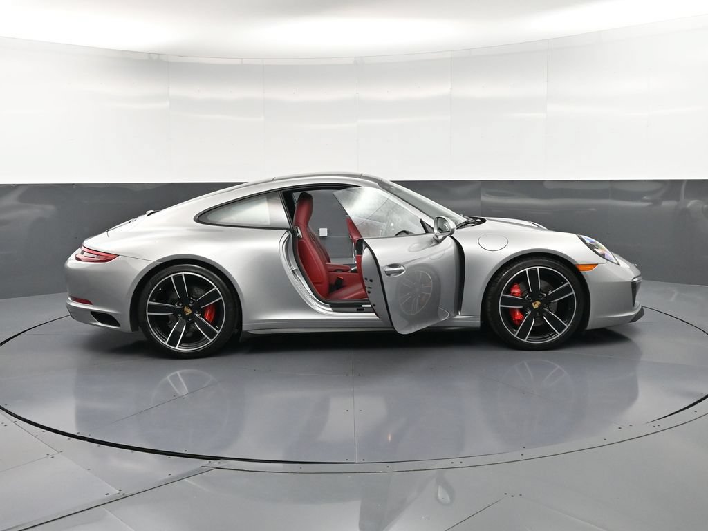 Certified 2019 Porsche 911 Carrera 4S AWD/4WD image 32