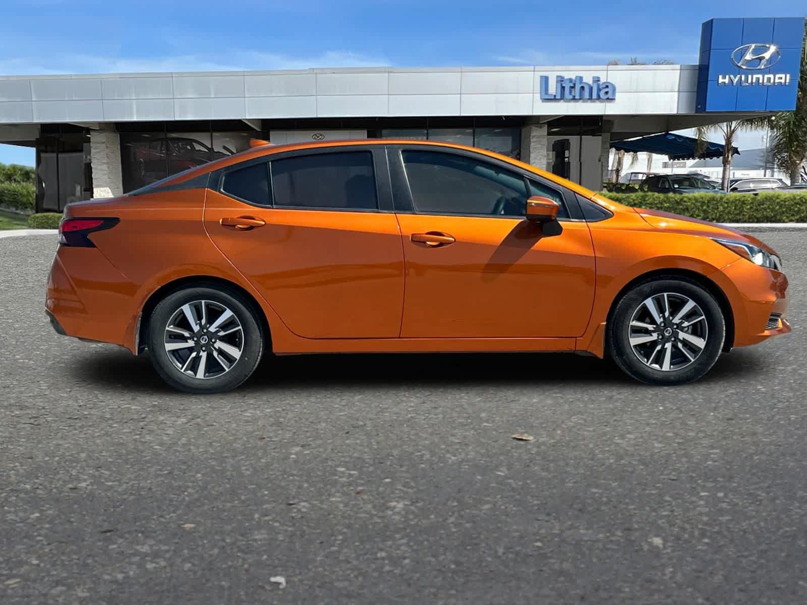 Used 2021 Nissan Versa SV FWD image 9