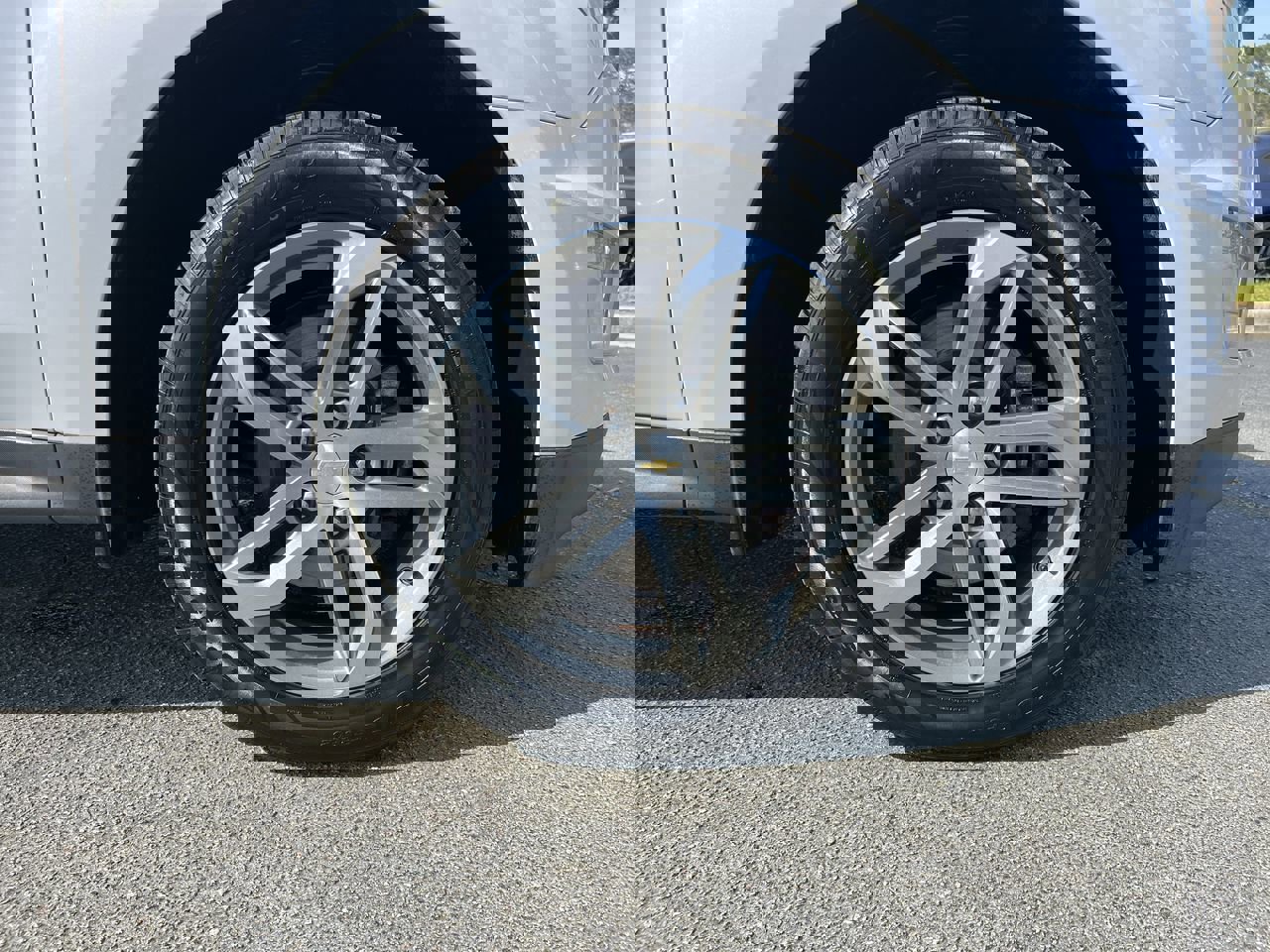 Used 2016 Chevrolet Equinox LTZ w/ Enhanced Convenience Package image 13