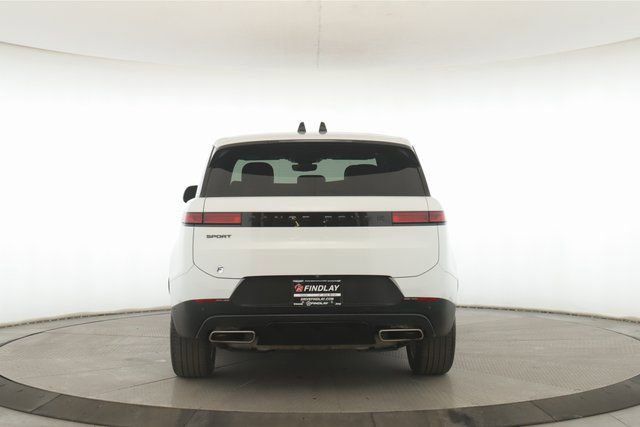 Used 2025 Land Rover Range Rover Sport SE image 11