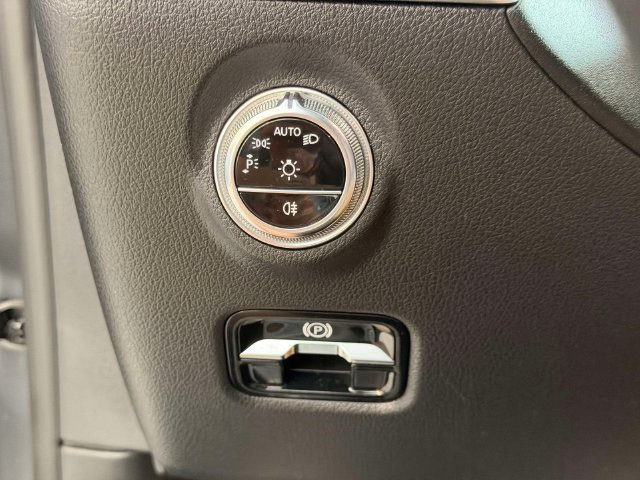 Certified 2023 Mercedes-Benz C 300 4MATIC Sedan image 21