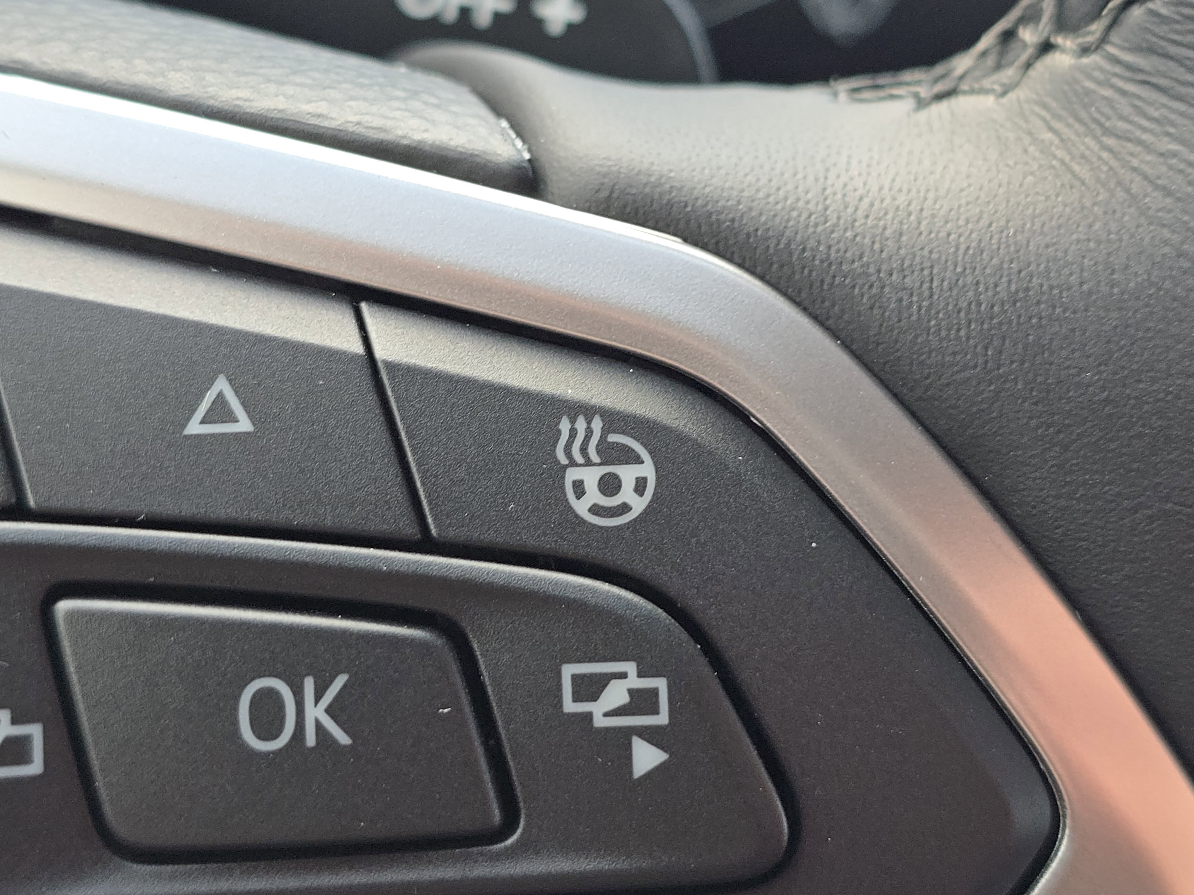 New 2026 Volkswagen Atlas SEL Premium R-Line image 12