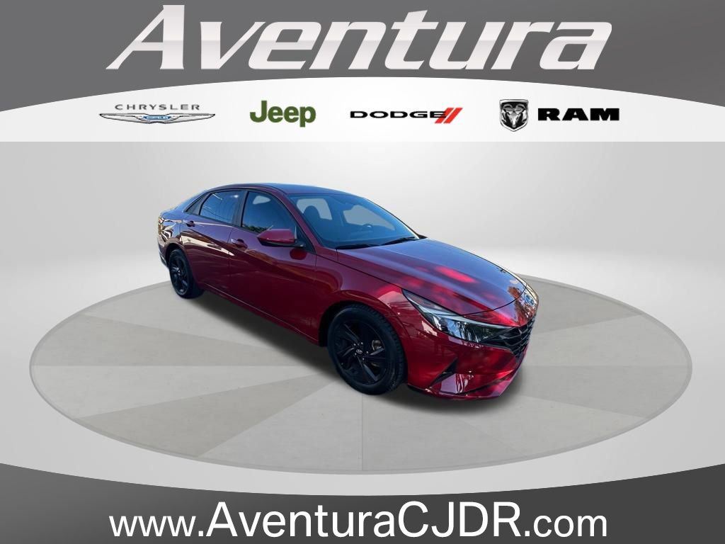 Used 2022 Hyundai Elantra SEL w/ Convenience Package image 1