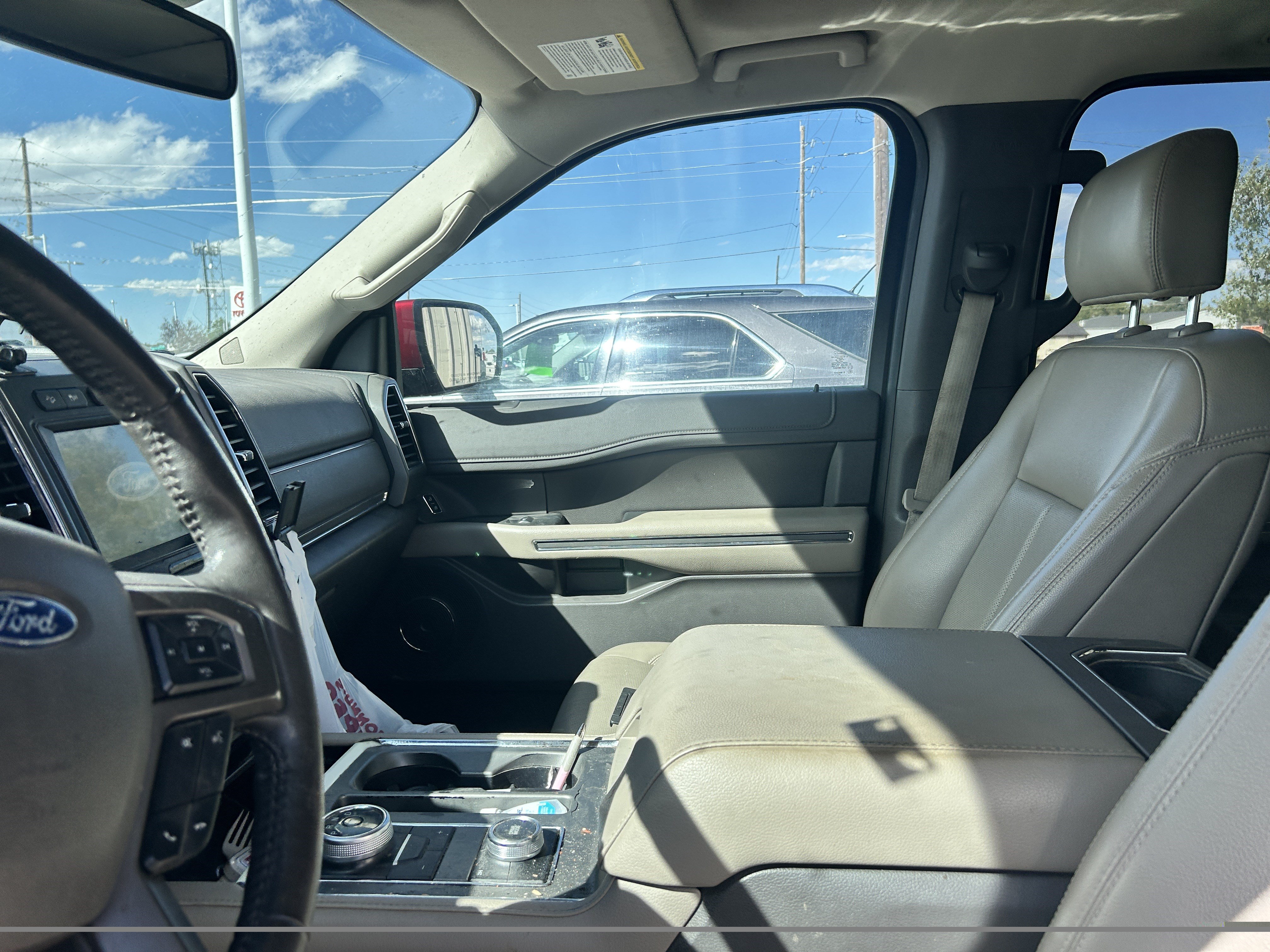 Used 2019 Ford Expedition Max XLT w/ Equipment Group 202A AWD/4WD image 7