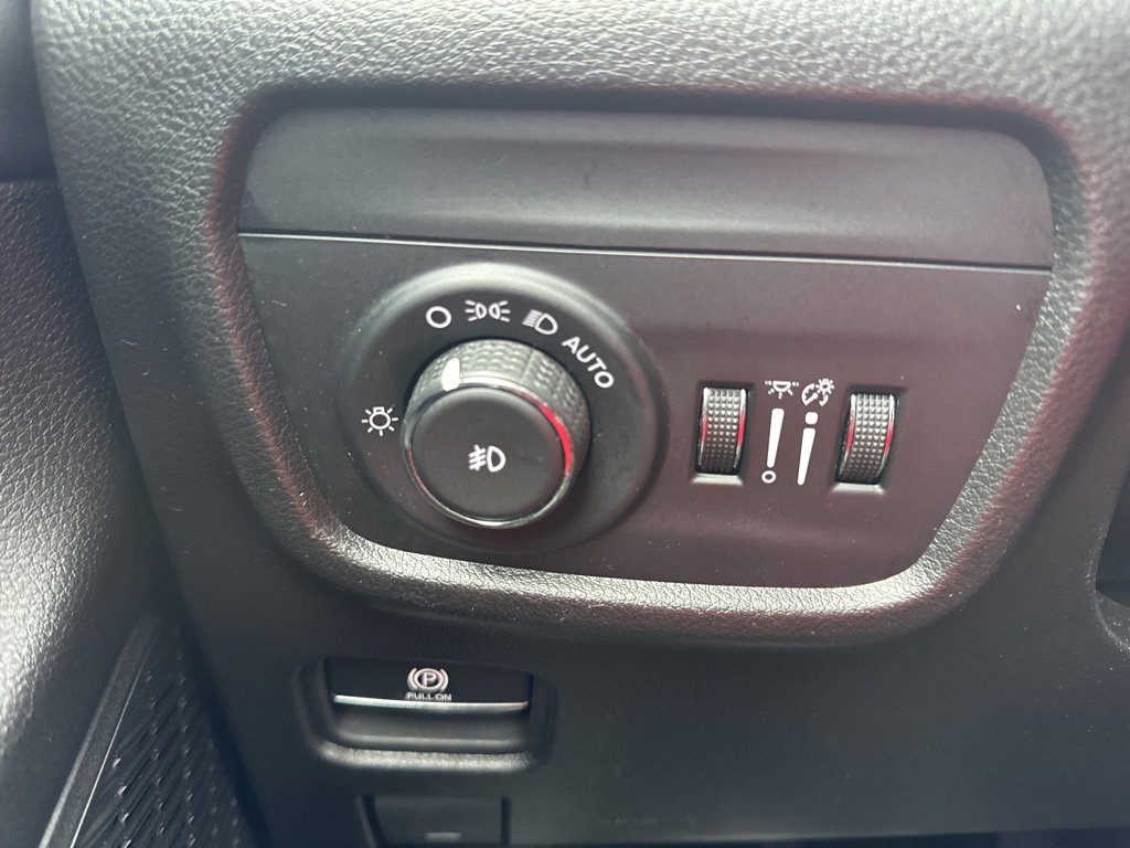 Certified 2024 Jeep Grand Cherokee L Limited w/ Luxury Tech Group II image 11