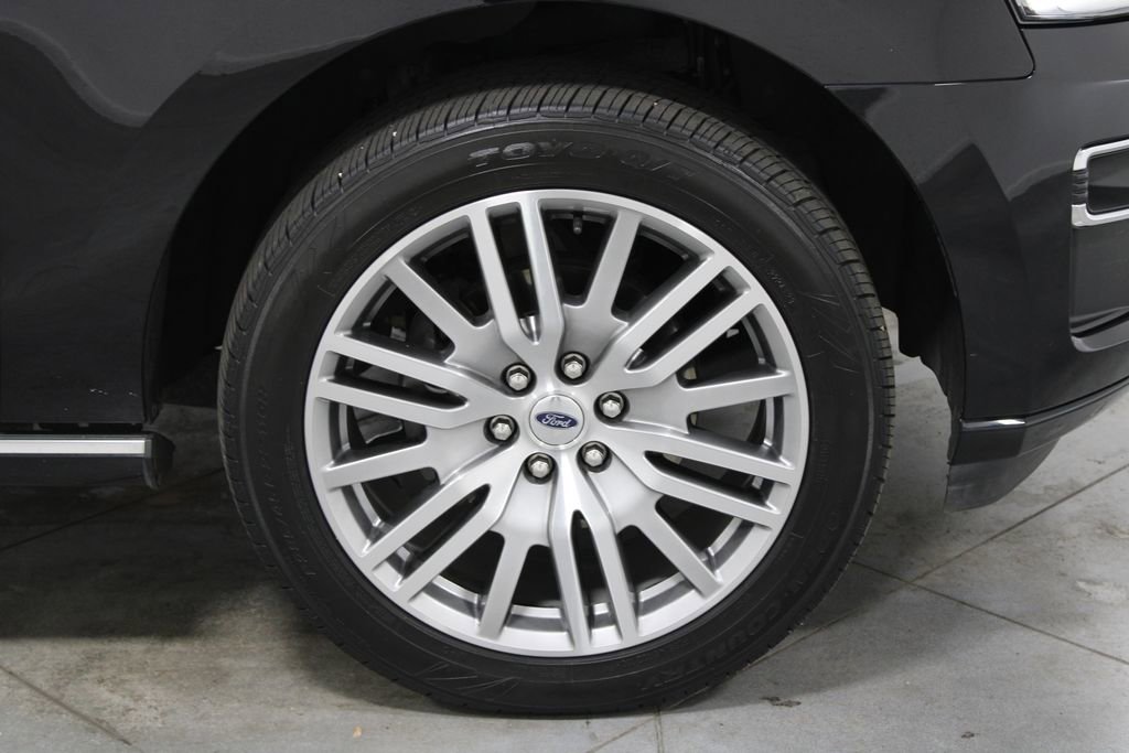 Used 2023 Ford Expedition Max Platinum image 12