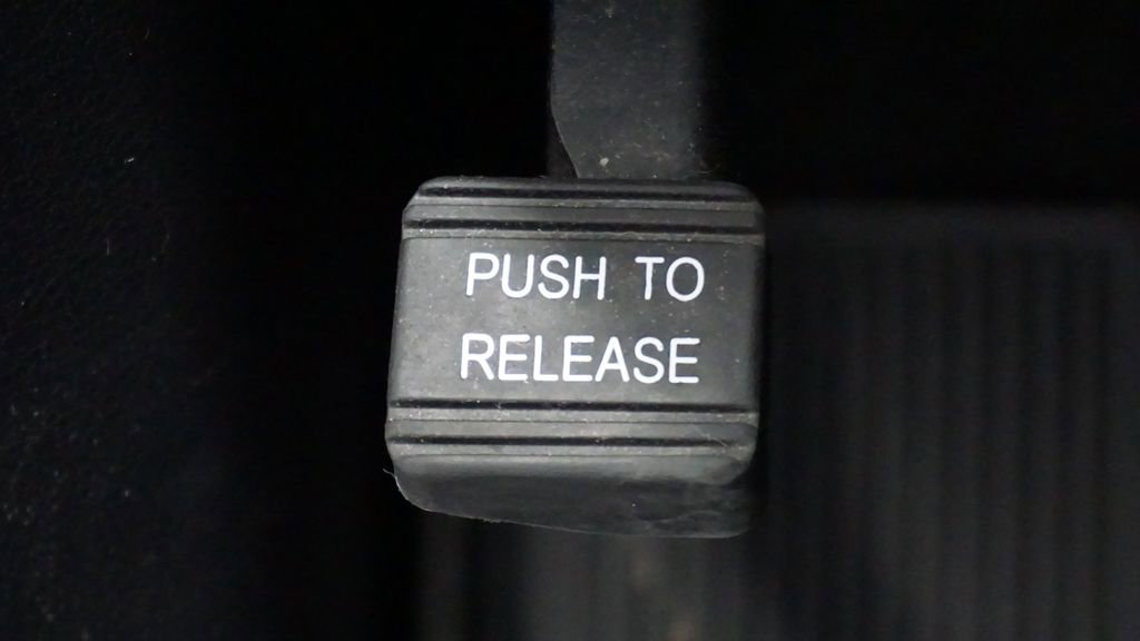 Certified 2019 Jeep Grand Cherokee Limited w/ Luxury Group II image 53