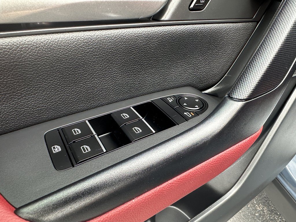 Certified 2025 MAZDA CX-50 AWD 2.5 Hybrid w/ Premium Pkg image 19
