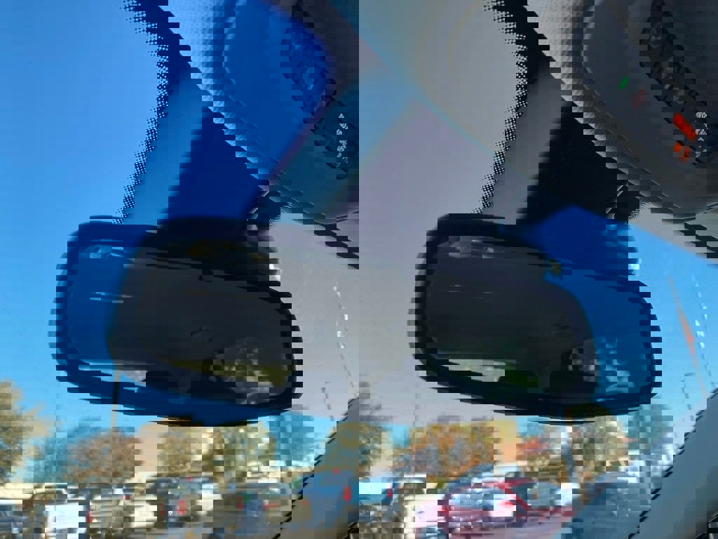 Used 2023 Buick Envision Essence image 25