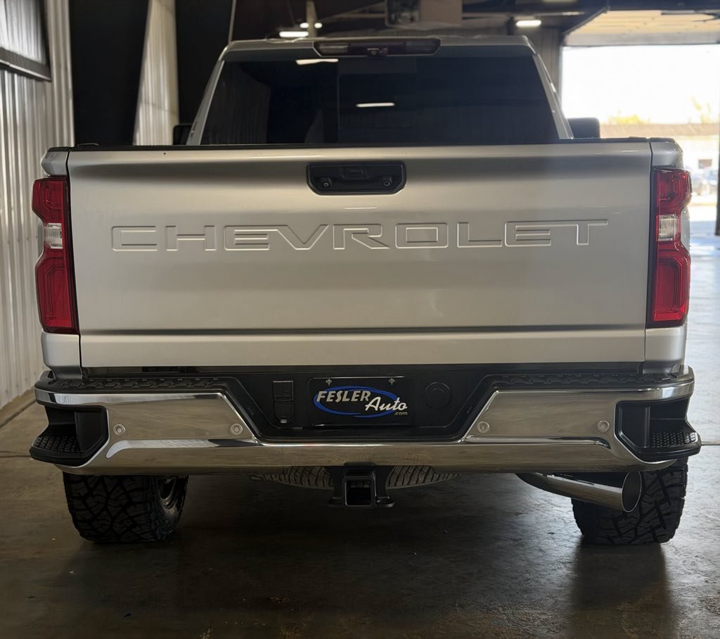 Used 2020 Chevrolet Silverado 2500 LTZ w/ LTZ Premium Package AWD/4WD image 2
