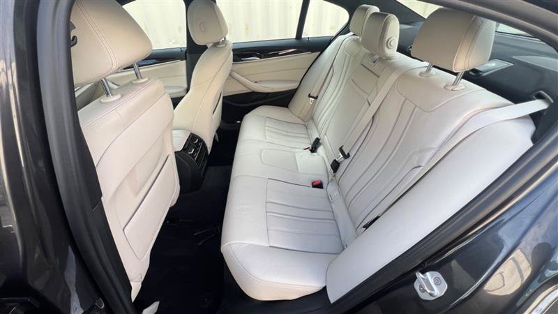 Used 2018 BMW 530e RWD image 45
