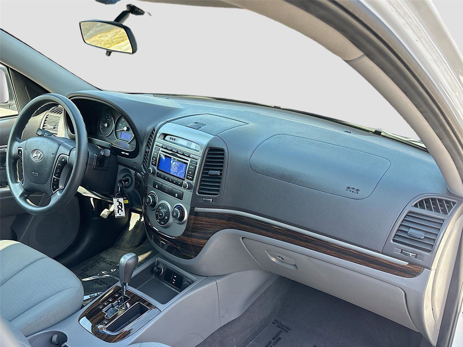 Used 2011 Hyundai Santa Fe GLS image 28