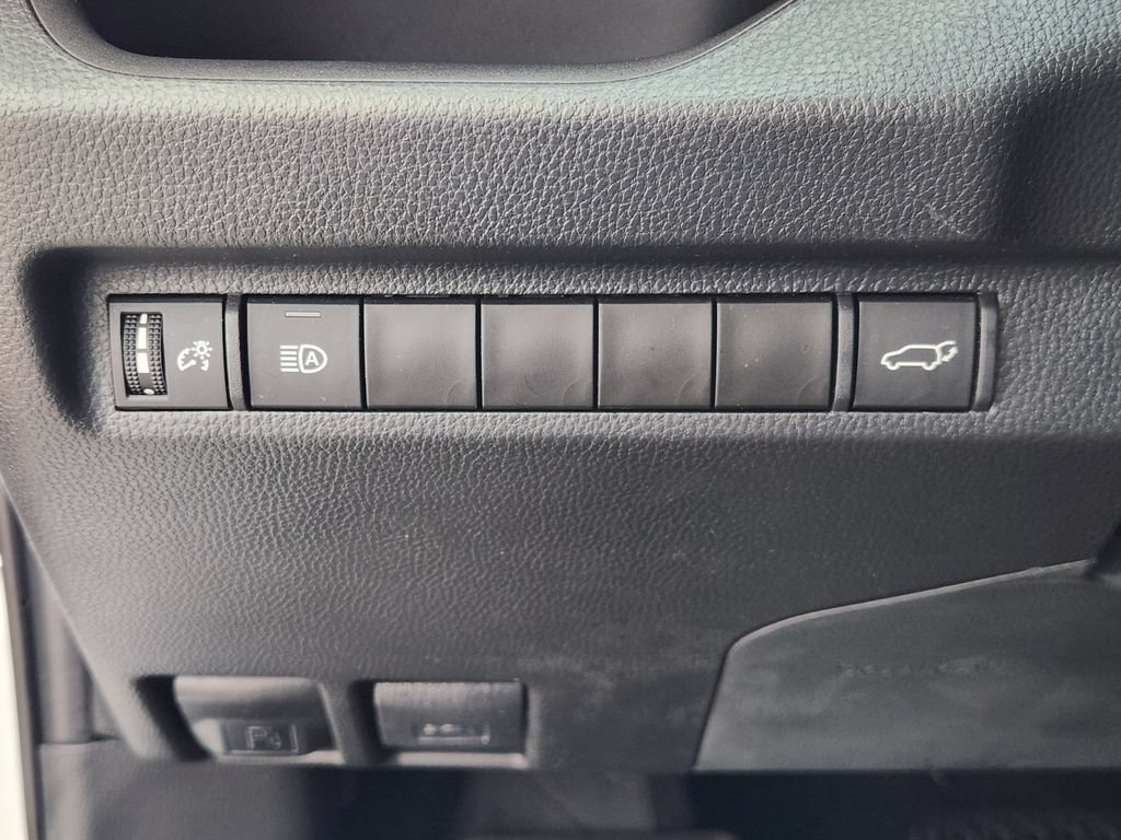 Used 2023 Toyota RAV4 XLE w/ Convenience Package FWD image 21