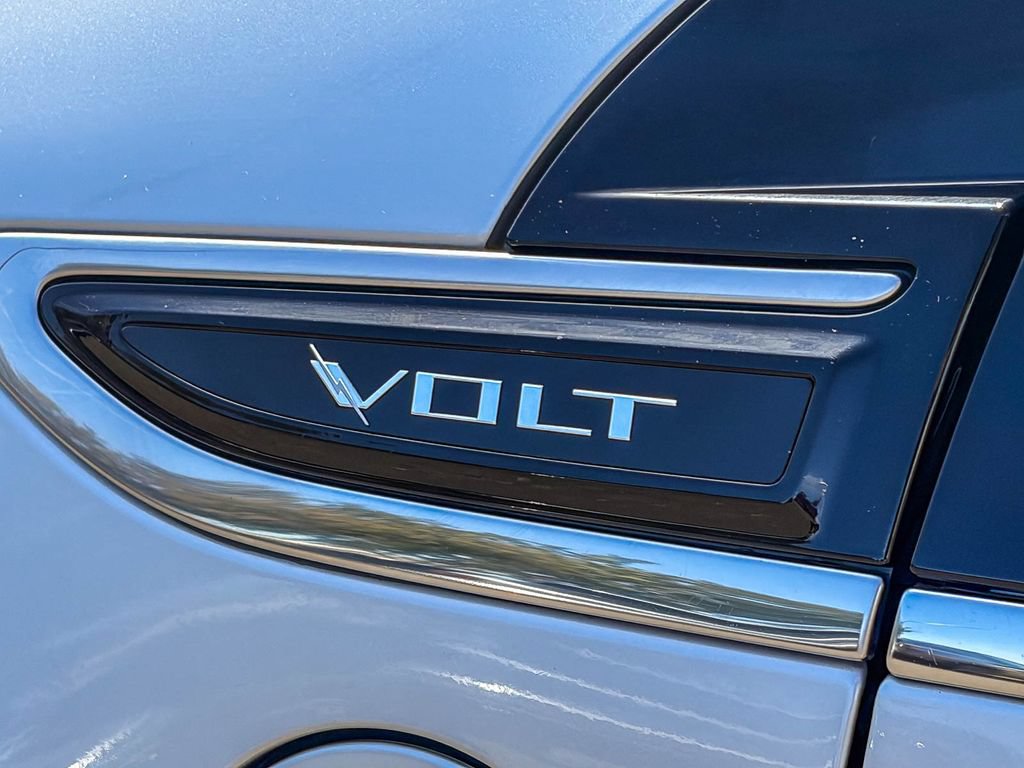 Used 2014 Chevrolet Volt FWD image 10