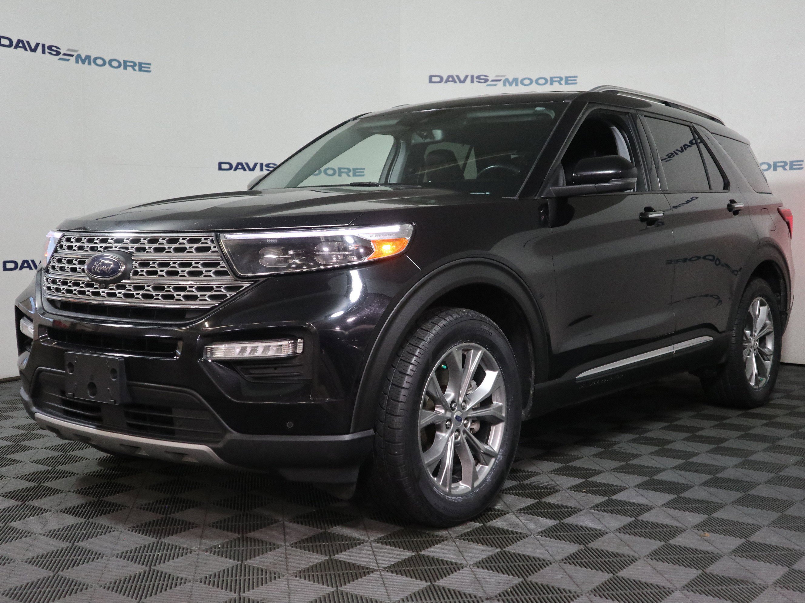 Used 2022 Ford Explorer Limited w/ Equipment Group 301A image 13