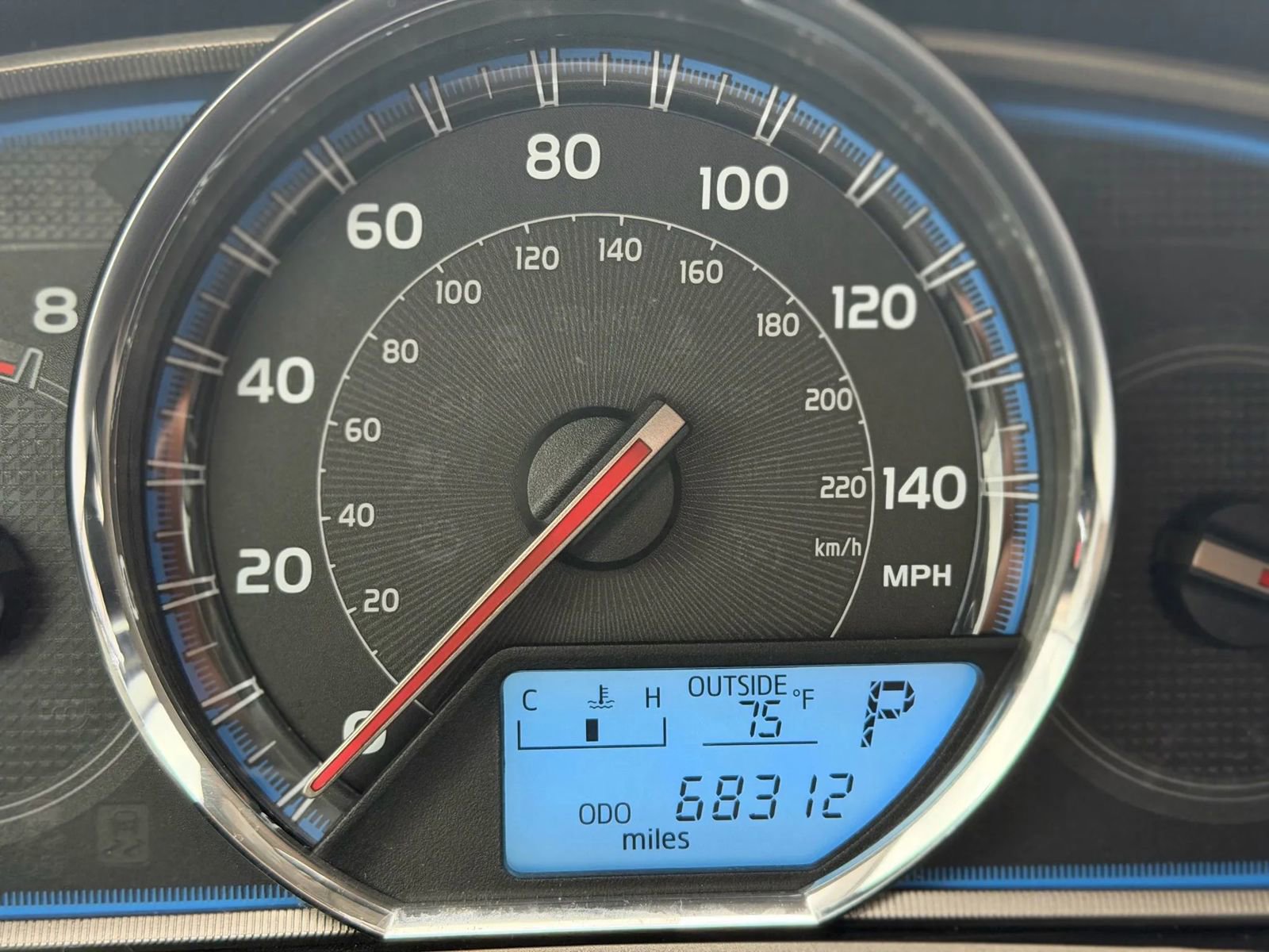 Used 2015 Toyota RAV4 Limited w/ Technology Package image 15