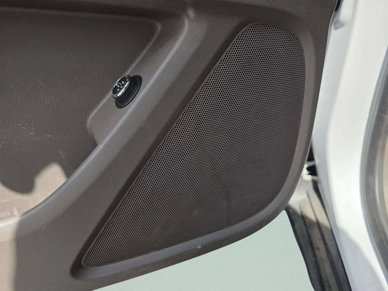 Used 2019 Chevrolet Traverse LT FWD image 23