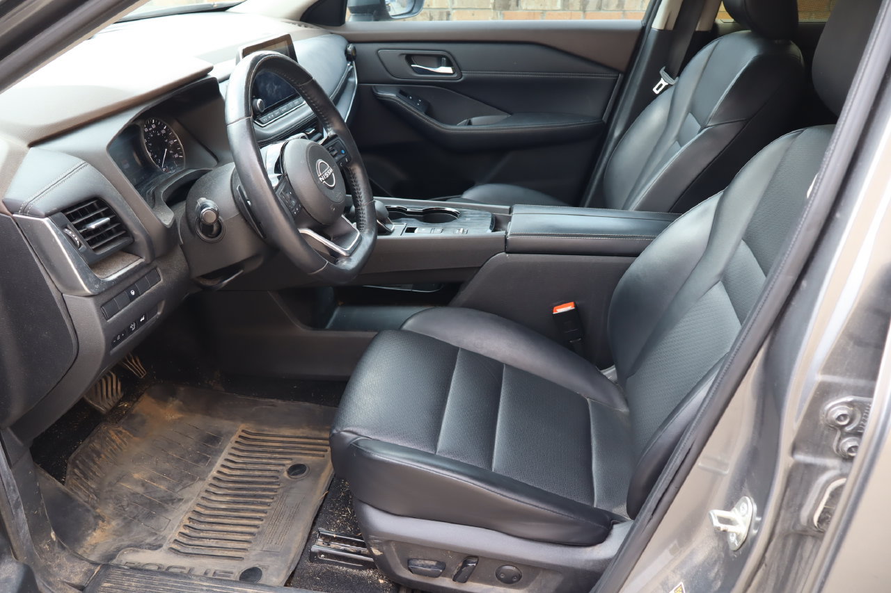 Certified 2023 Nissan Rogue SV w/ SV Premium B Package FWD image 15