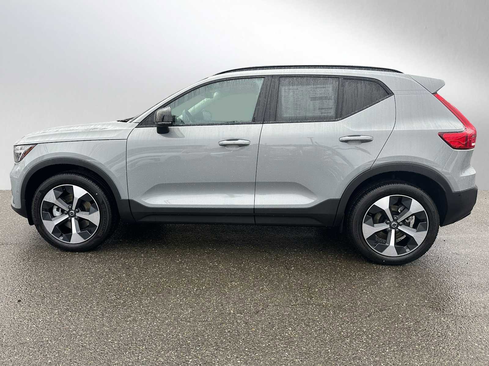 New 2026 Volvo XC40 B5 Plus w/ Protection Package Premier image 6