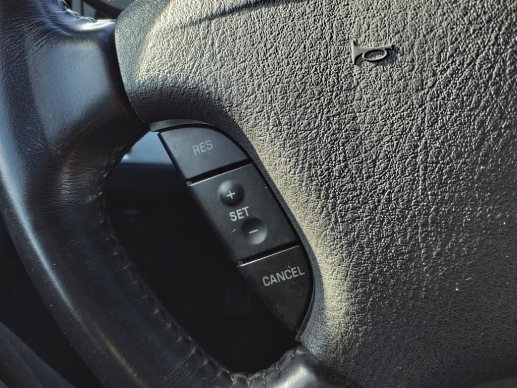 Used 2004 Ford Thunderbird Deluxe image 14