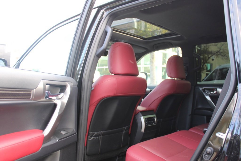 Used 2023 Lexus GX 460 Premium w/ Premium Package image 24