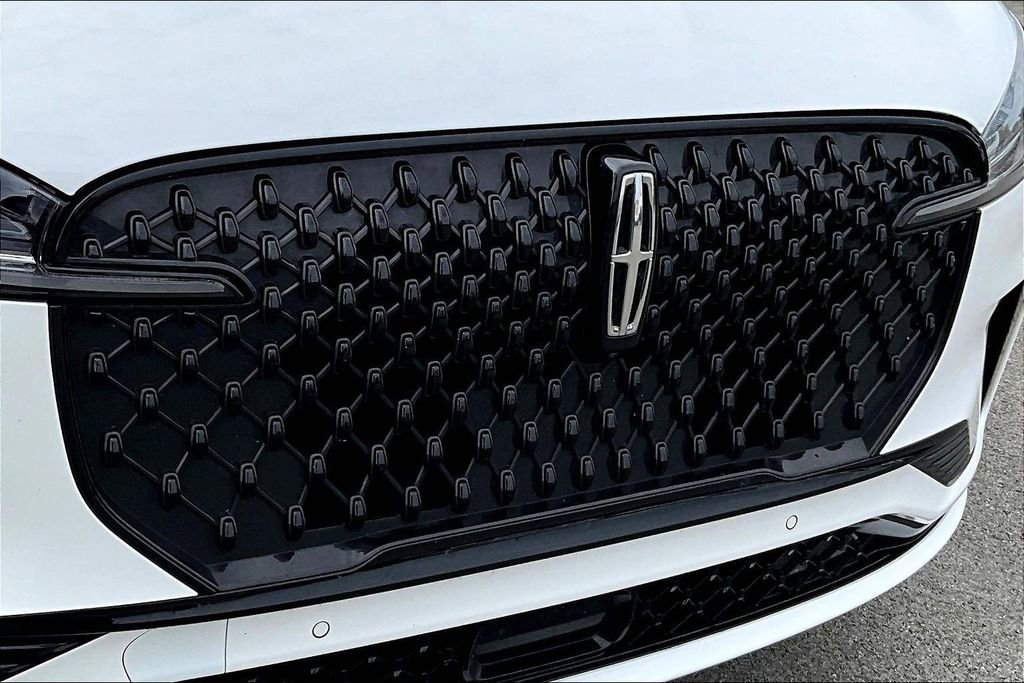 Used 2025 Lincoln Aviator Reserve w/ Jet Appearance Package image 31