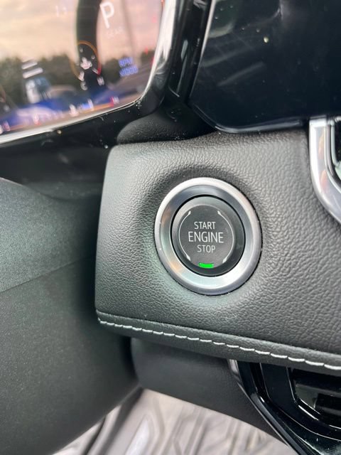 Used 2024 Chevrolet Colorado LT w/ LT Convenience Package RWD image 17