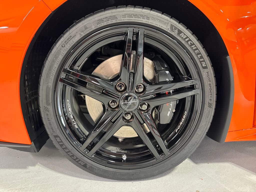 New 2026 Chevrolet Corvette Stingray Premium Conv w/ Z51 Performance Package RWD image 43