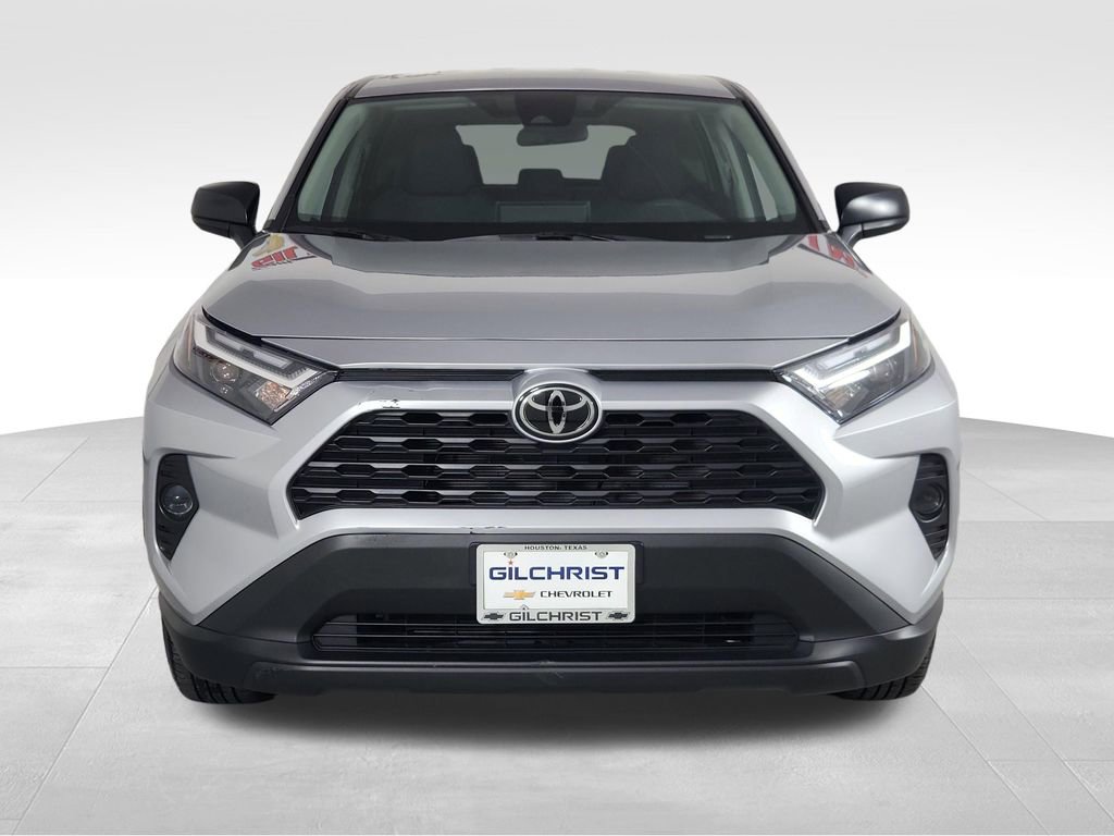 Used 2025 Toyota RAV4 LE image 2