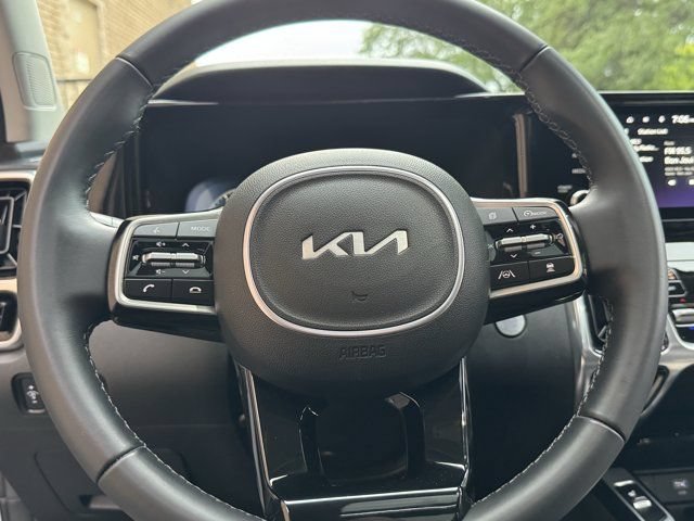 Used 2023 Kia Sorento SX AWD/4WD image 10
