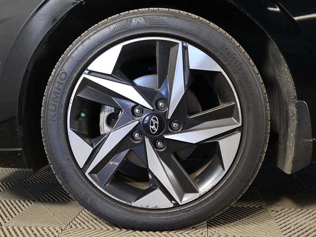 Certified 2023 Hyundai Elantra SEL w/ Convenience Package FWD image 16