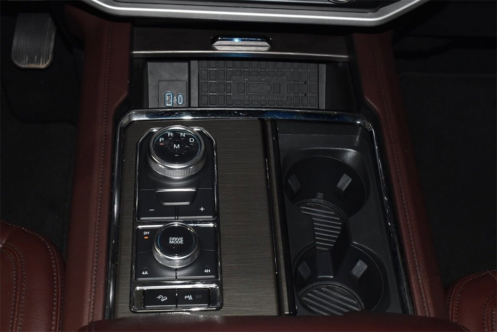 Used 2024 Ford Expedition Limited image 20