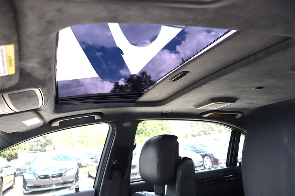Used 2010 Mercedes-Benz S 63 AMG image 39