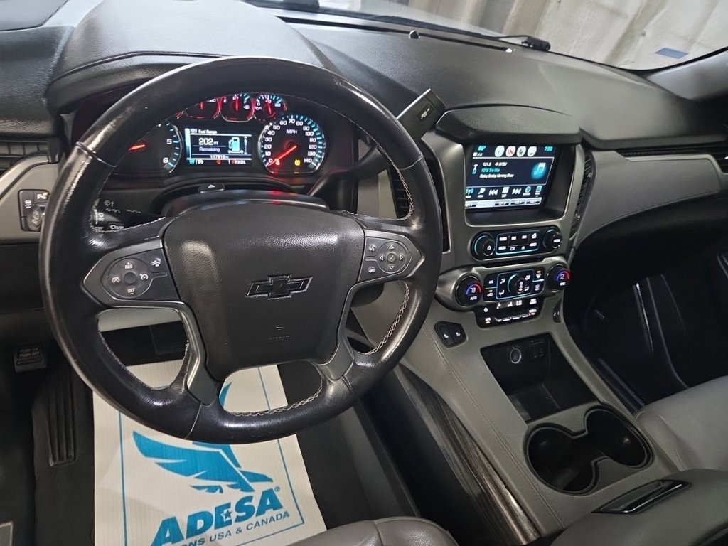 Used 2019 Chevrolet Suburban LT image 4