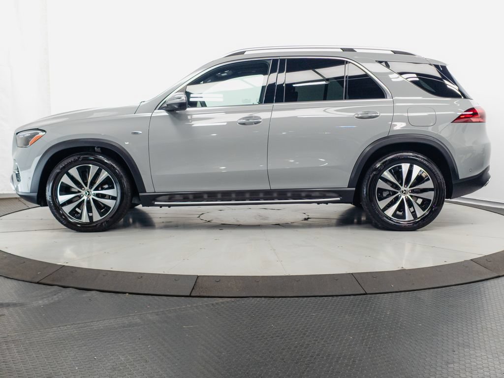 Used 2025 Mercedes-Benz GLE 450e 4MATIC image 4