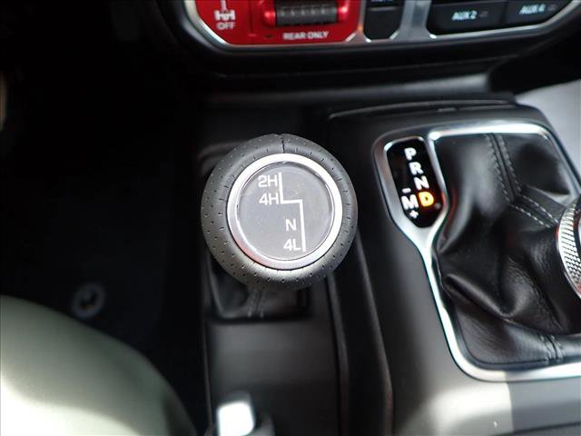 New 2025 Jeep Gladiator Mojave w/ Safety Group image 21