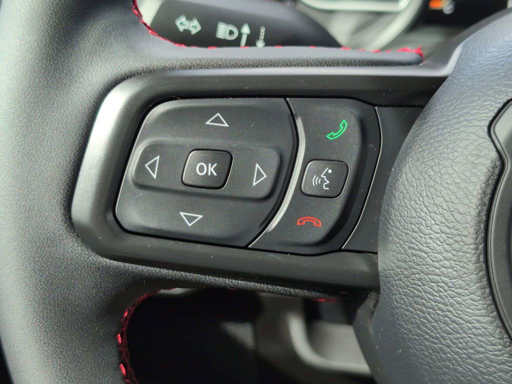 Certified 2024 Jeep Wrangler Unlimited Rubicon w/ Technology Group image 17