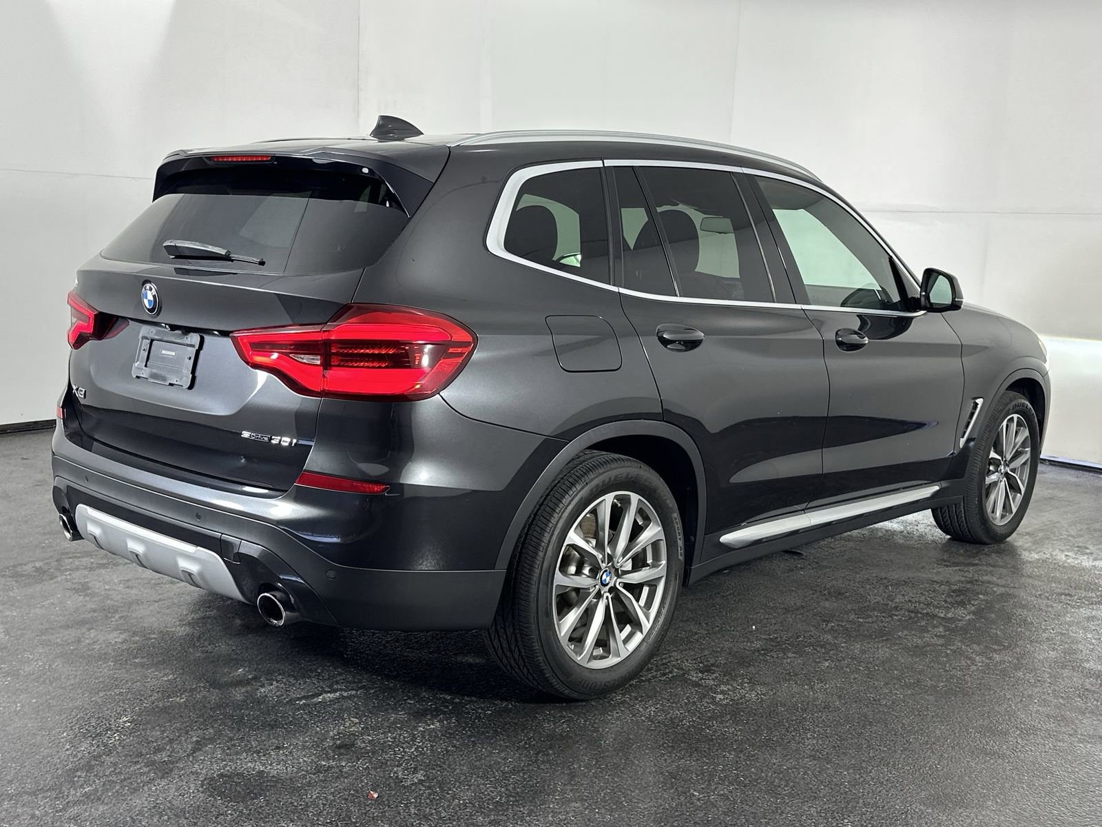 Used 2019 BMW X3 sDrive30i w/ Premium Package image 11