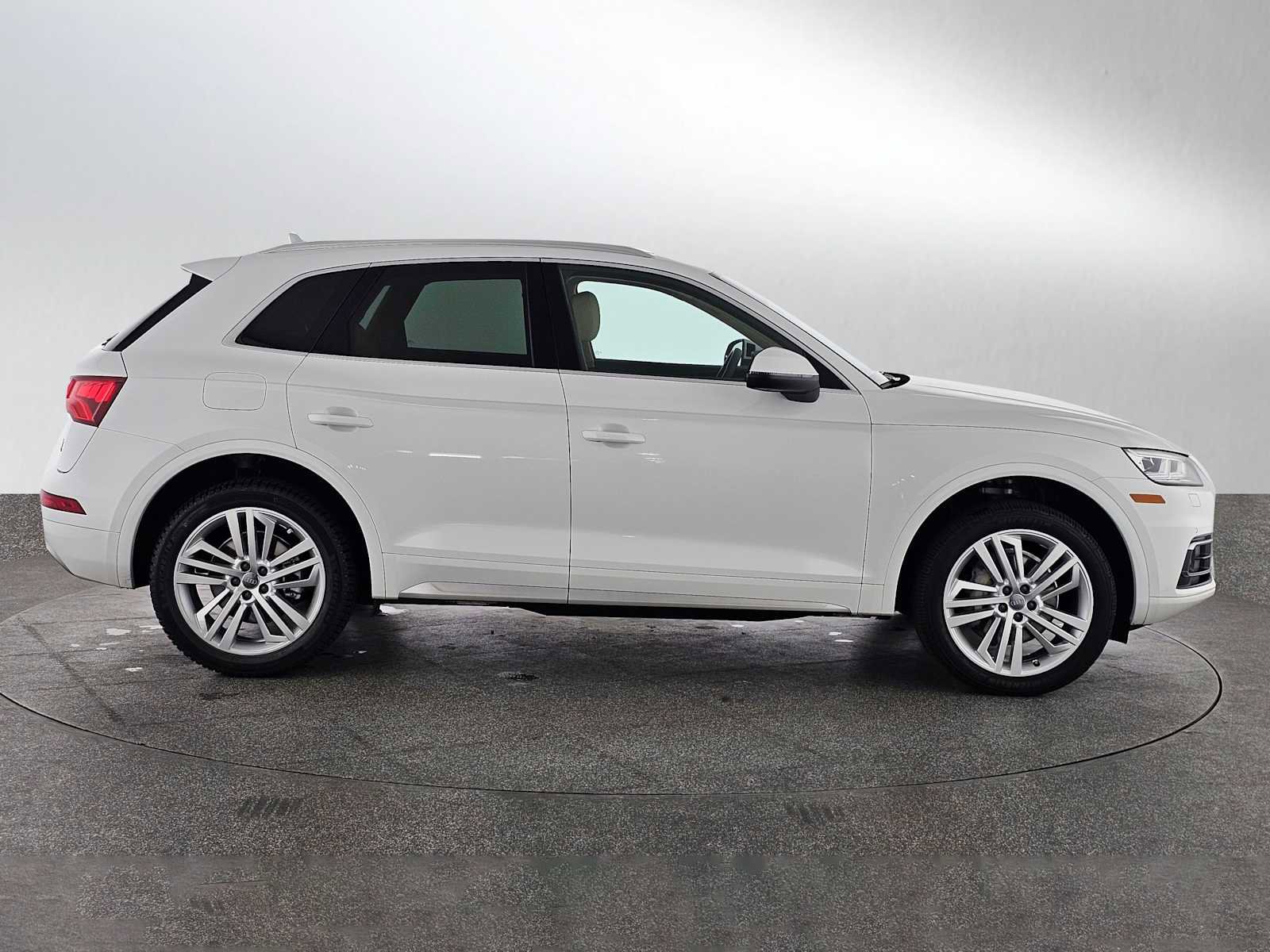 Used 2018 Audi Q5 Prestige w/ Prestige Package AWD/4WD image 2