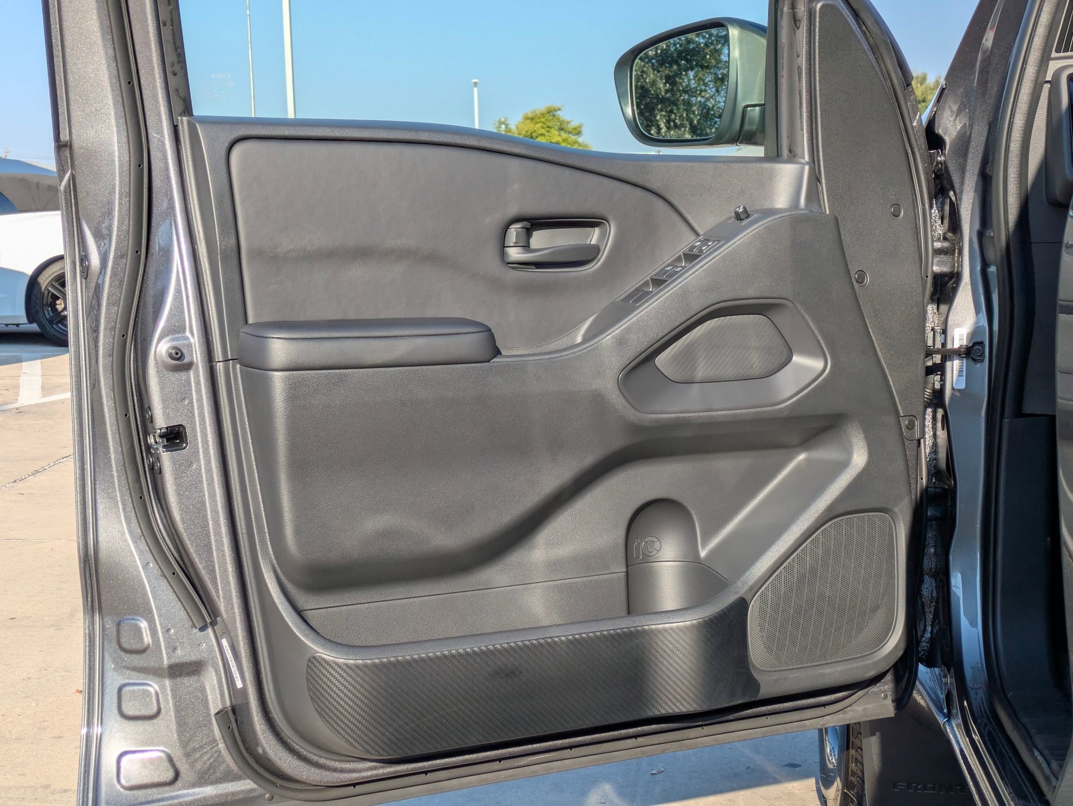 New 2026 Nissan Frontier SV image 11